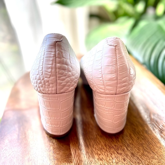 Worn once Chelsea & Violet white leather heels, size 11 - Picture 3 of 4